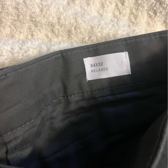 Mens Gap NWT Relaxed Fit Modern Khakis - Picture 4 of 6